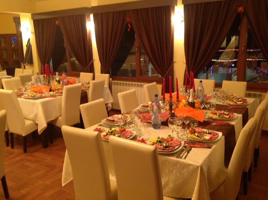 Pension Cuibul Viselor เบยเล เฮร์คูลาเน ภายนอก รูปภาพ