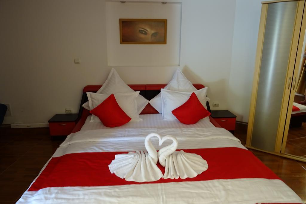 Pension Cuibul Viselor เบยเล เฮร์คูลาเน ภายนอก รูปภาพ