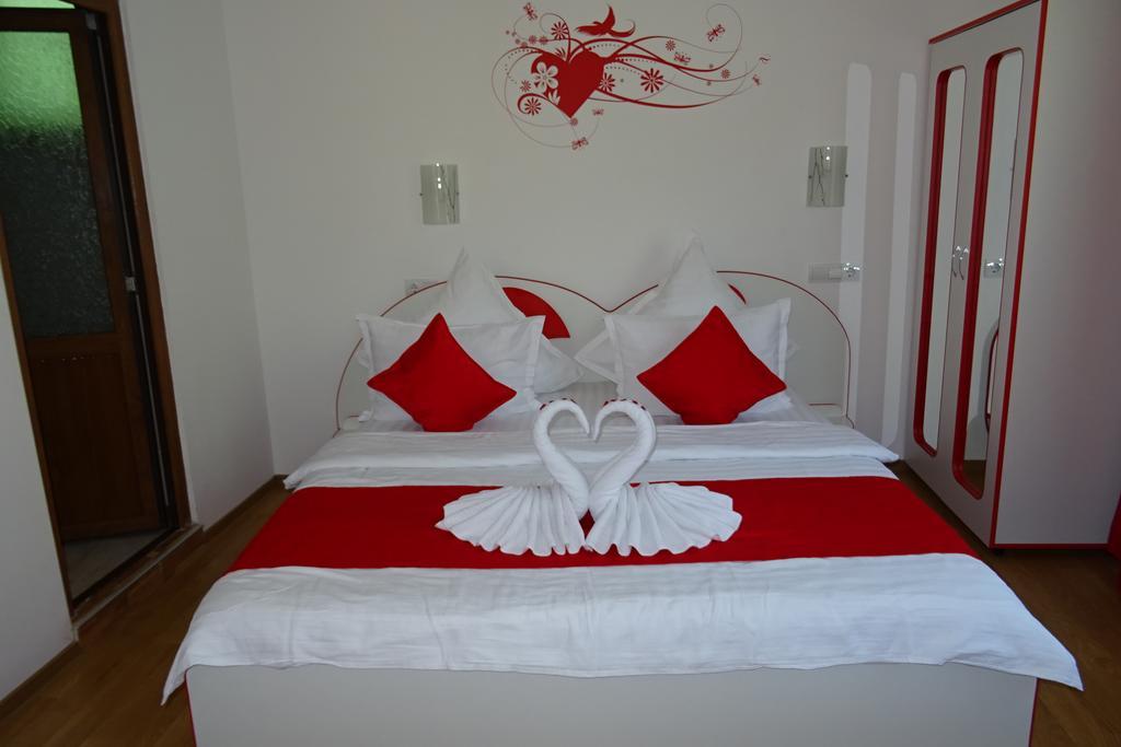 Pension Cuibul Viselor เบยเล เฮร์คูลาเน ภายนอก รูปภาพ