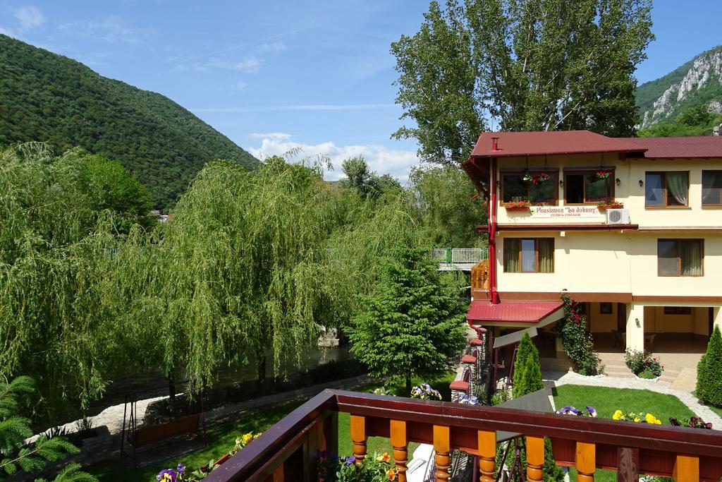 Pension Cuibul Viselor เบยเล เฮร์คูลาเน ภายนอก รูปภาพ