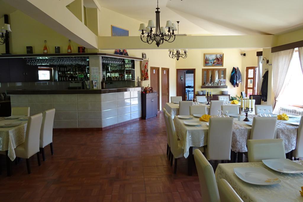Pension Cuibul Viselor เบยเล เฮร์คูลาเน ภายนอก รูปภาพ
