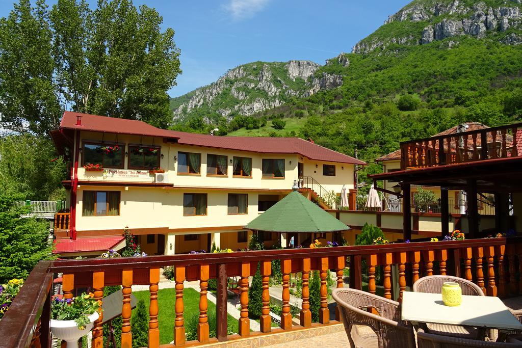 Pension Cuibul Viselor เบยเล เฮร์คูลาเน ภายนอก รูปภาพ