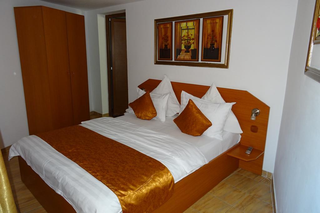 Pension Cuibul Viselor เบยเล เฮร์คูลาเน ภายนอก รูปภาพ