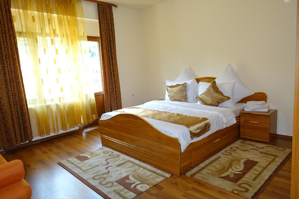 Pension Cuibul Viselor เบยเล เฮร์คูลาเน ภายนอก รูปภาพ